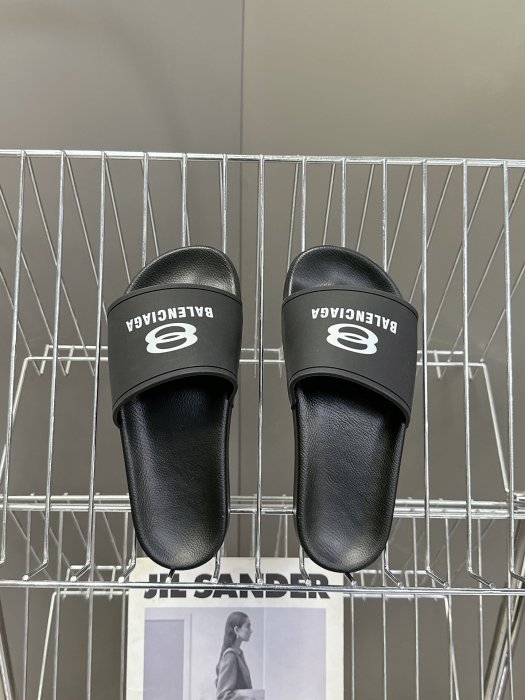 Шлепанцы фото 6