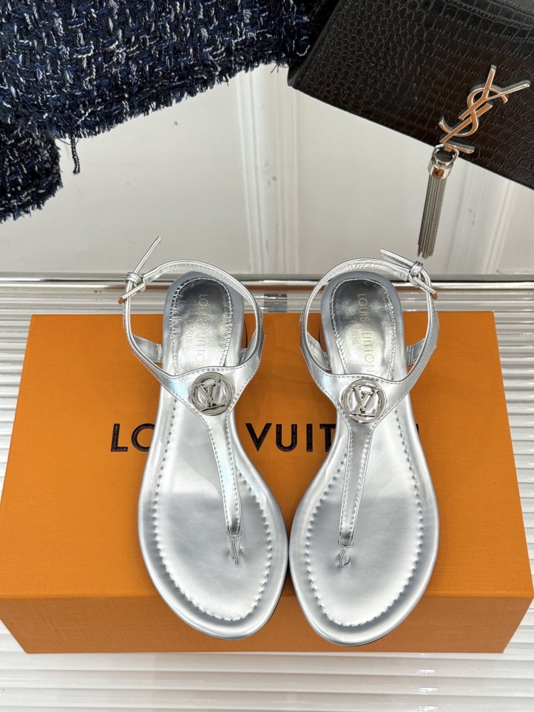 Босоножки фото 4