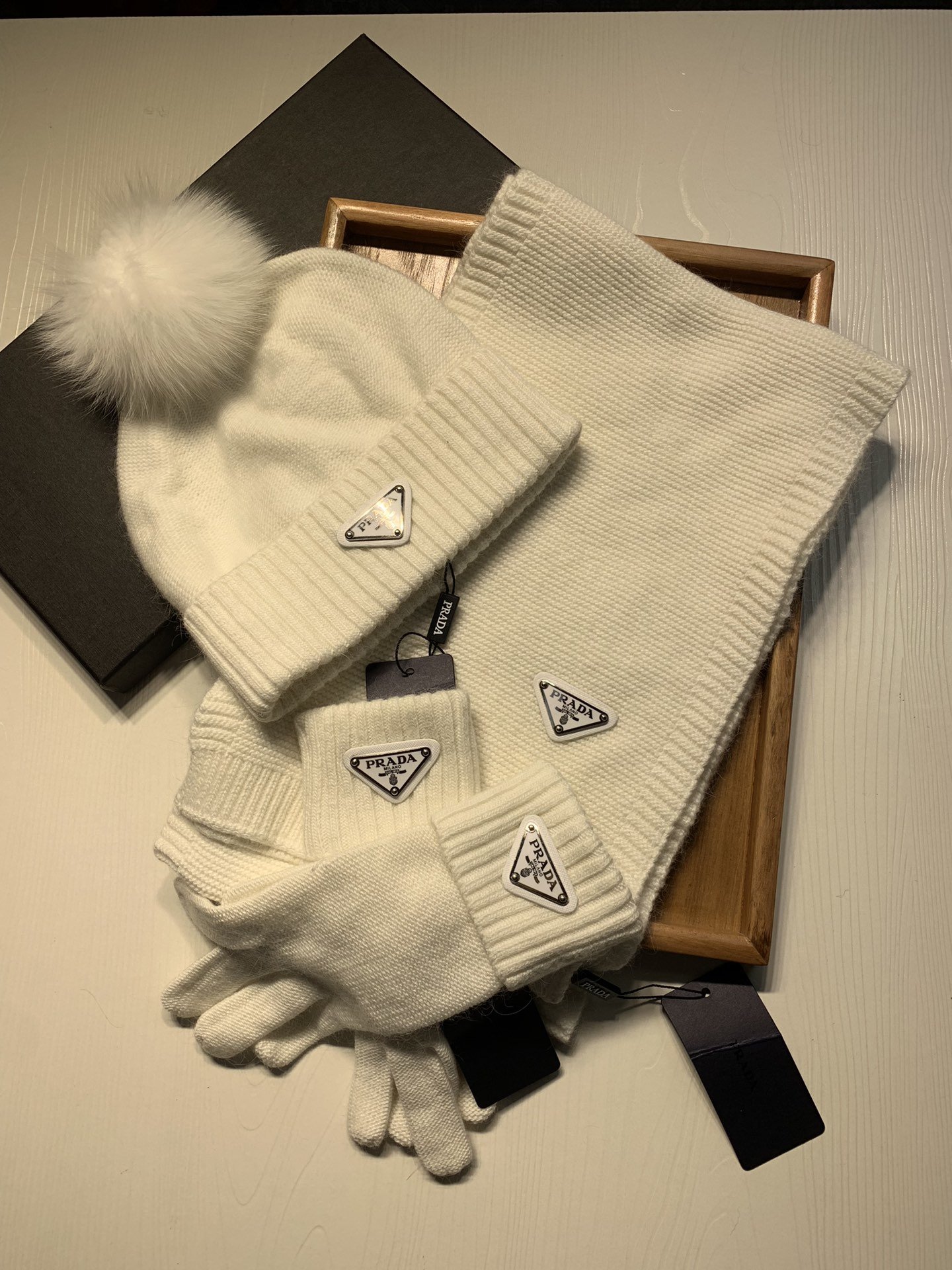 Set a cap, scarf and gloves winter woolen