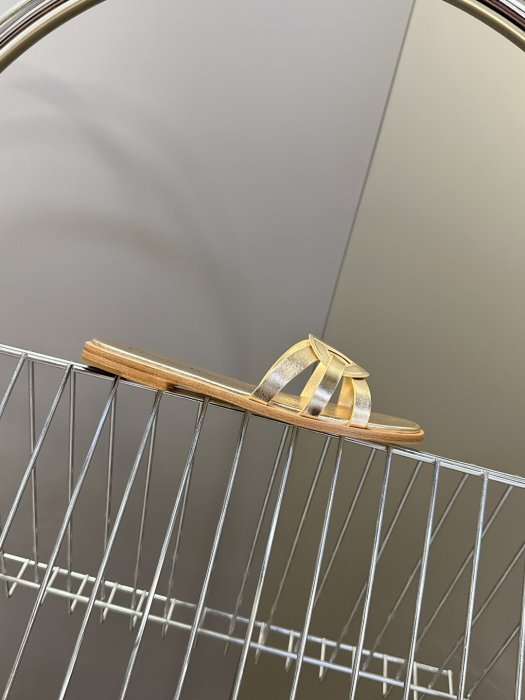 Шльопанці жіночі фото 5