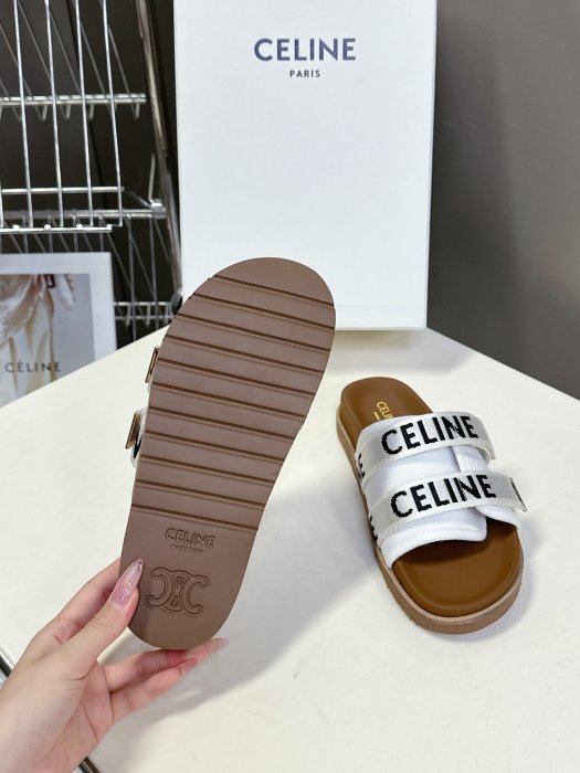 Шльопанці жіночі фото 9