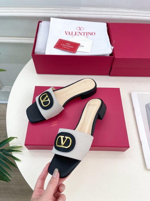 Босоножки фото 3