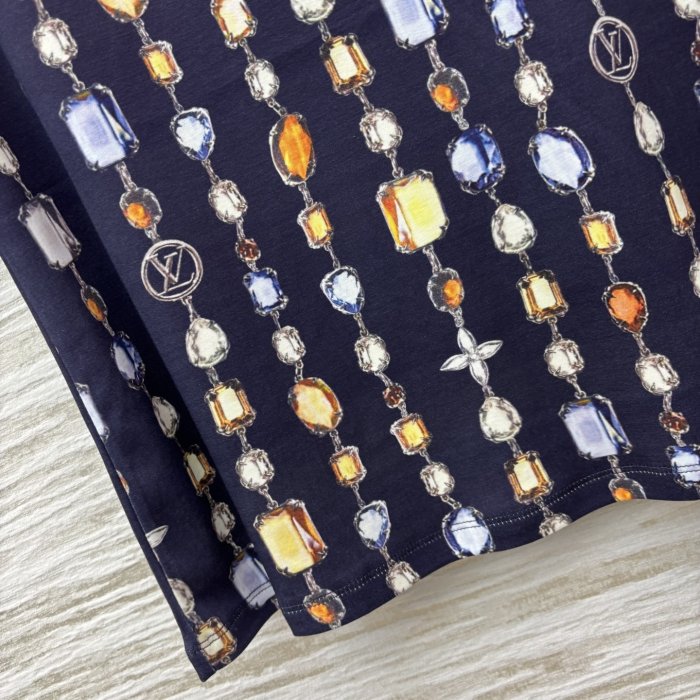 T-shirt women's фото 6