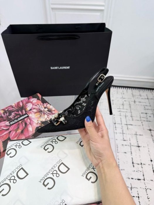 Sandals on high heel фото 5