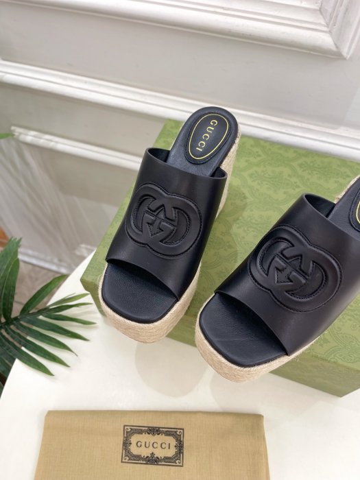 Босоножки фото 6