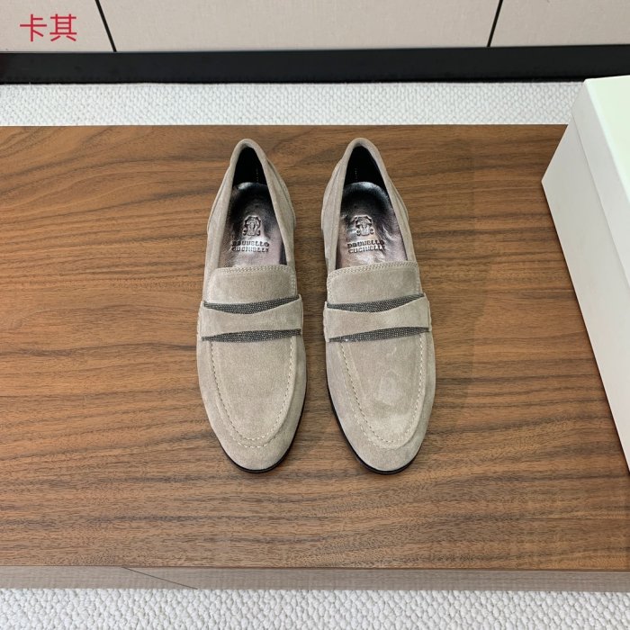 Лоферы женские