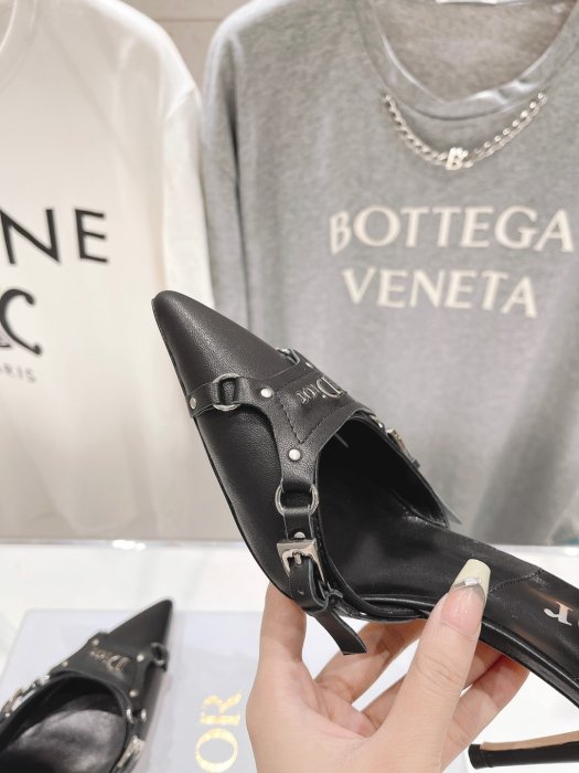 Босоножки фото 7