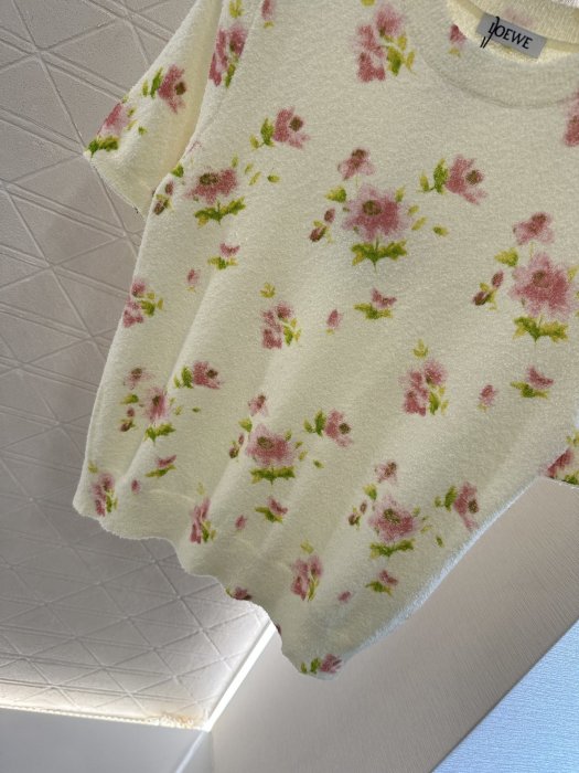 T-shirt women's фото 5