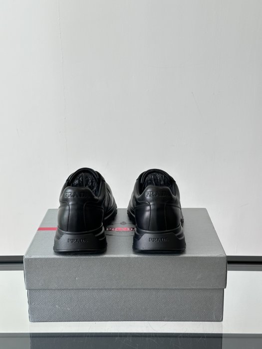 Кросівки чоловічі фото 8