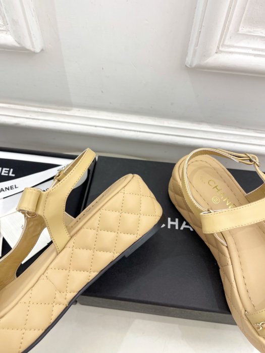 Сандалі жіночі фото 7