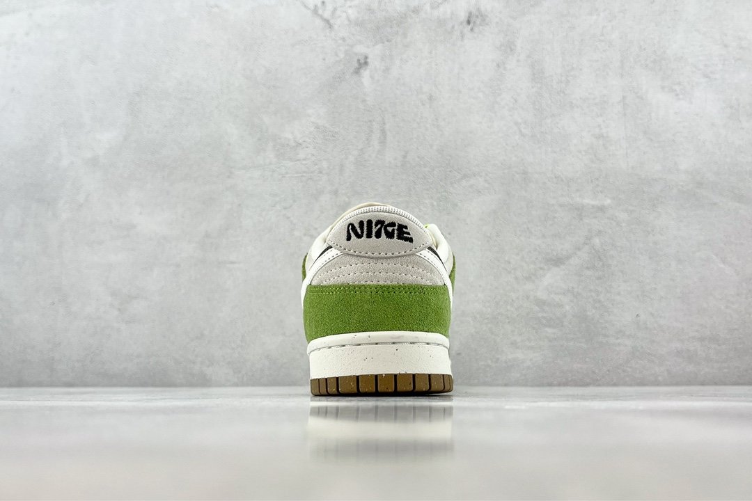 Sneakers Dunk Low SE DO9457-103 фото 9