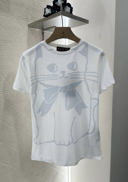 Футболка женская