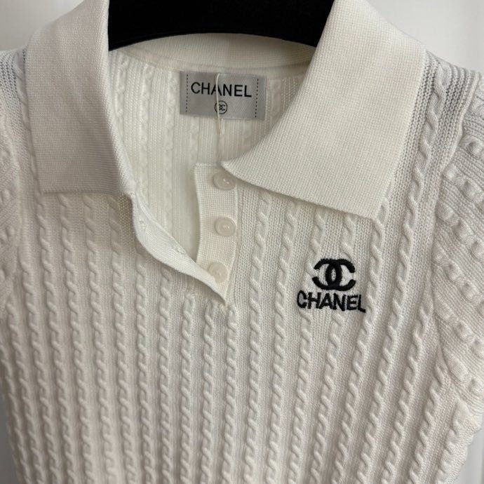 T-shirt women's фото 4