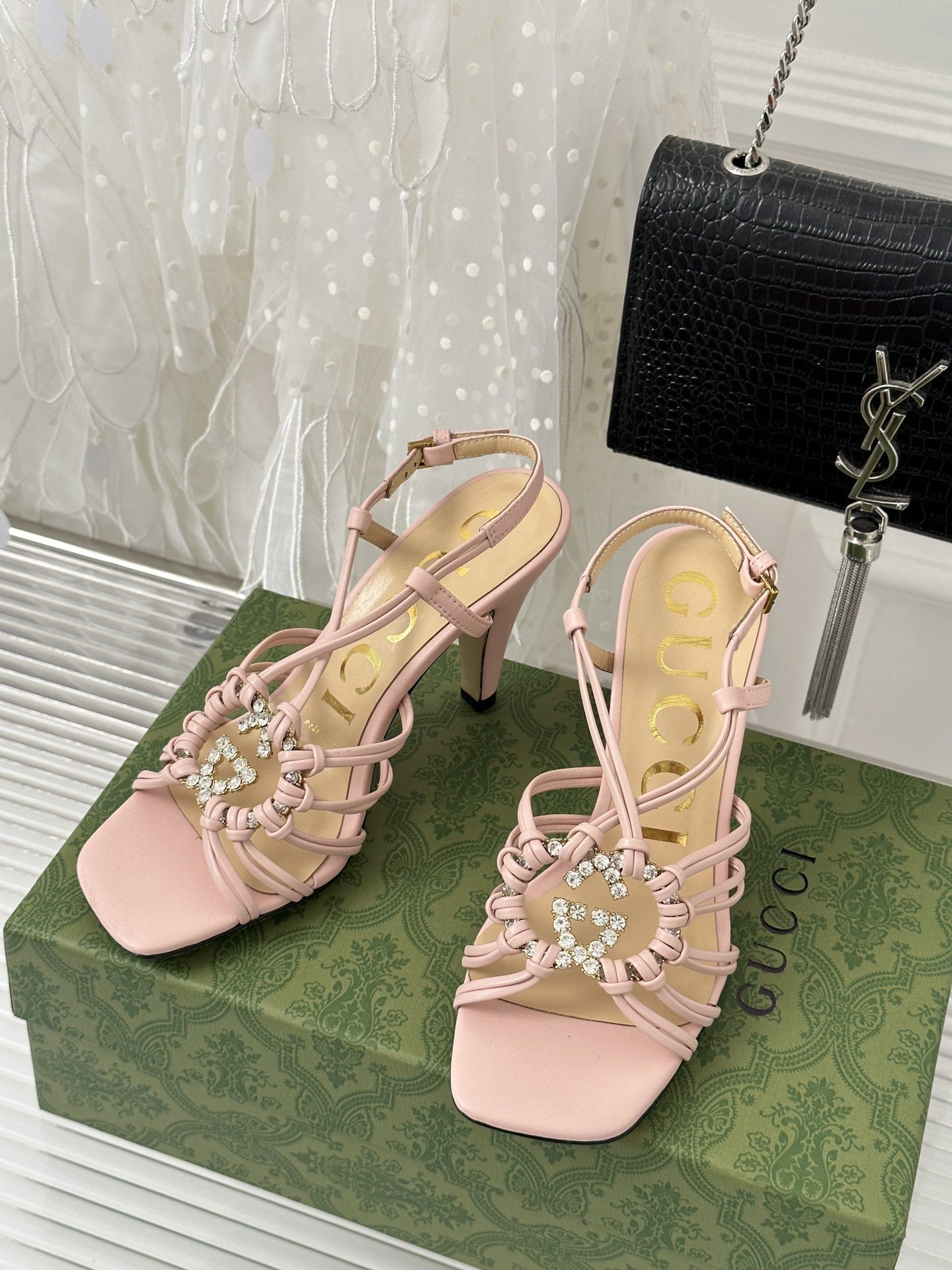 Sandals pink leather фото 4