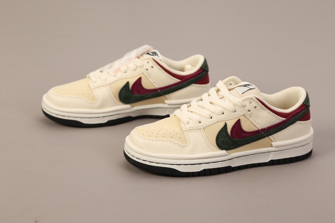 Кроссовки Dunk Low SE