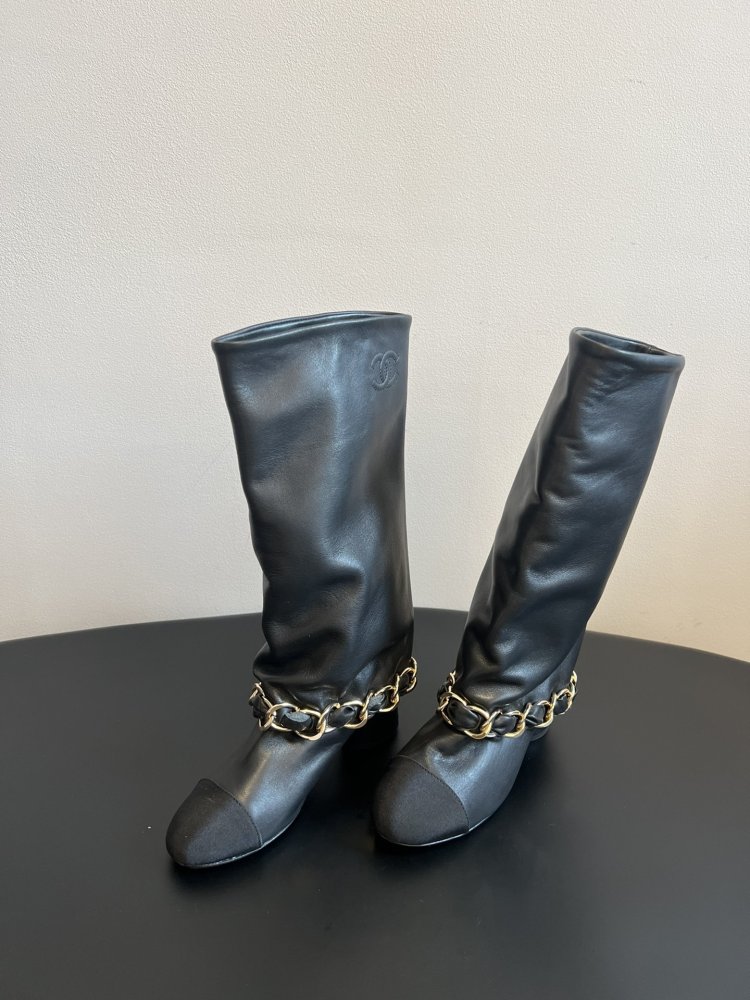 Сапоги женские фото 3