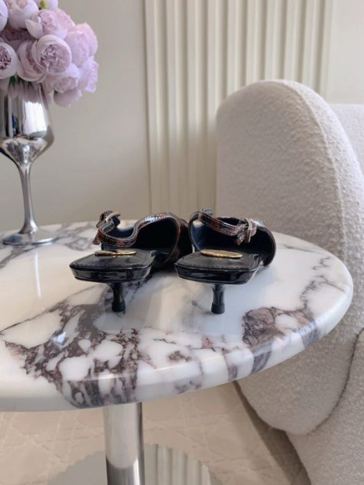 Босоножки фото 4