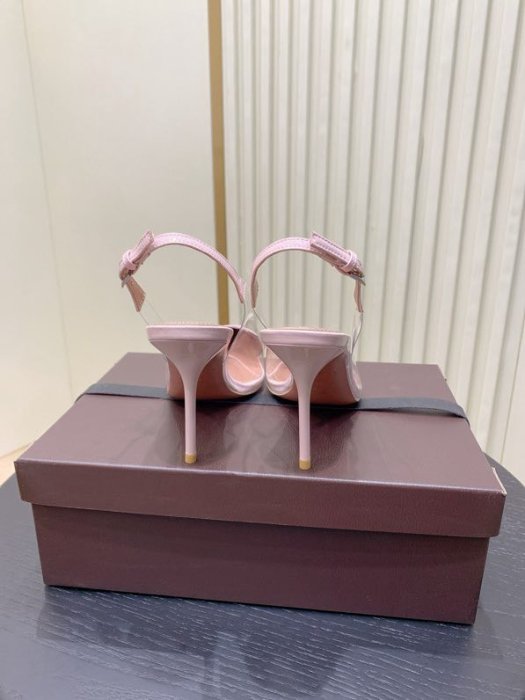 Босоножки фото 5