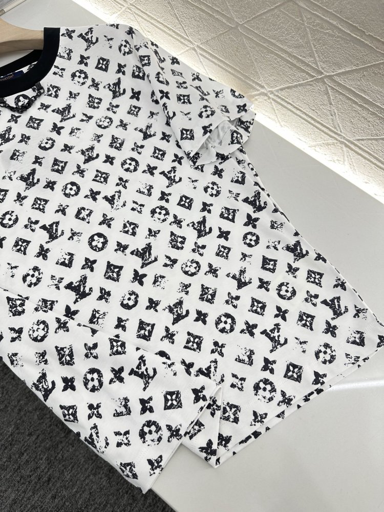 Футболка жіноча фото 5