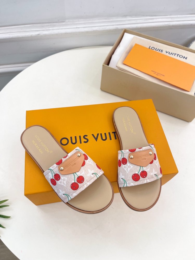 Шлепанцы женские фото 2