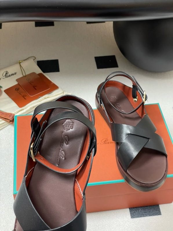 Сандалі  шкіряні жіночі фото 4