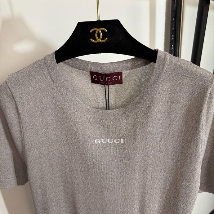 Футболка жіноча фото 8