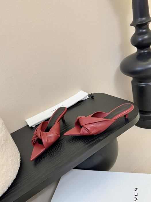 Взуття фото 3