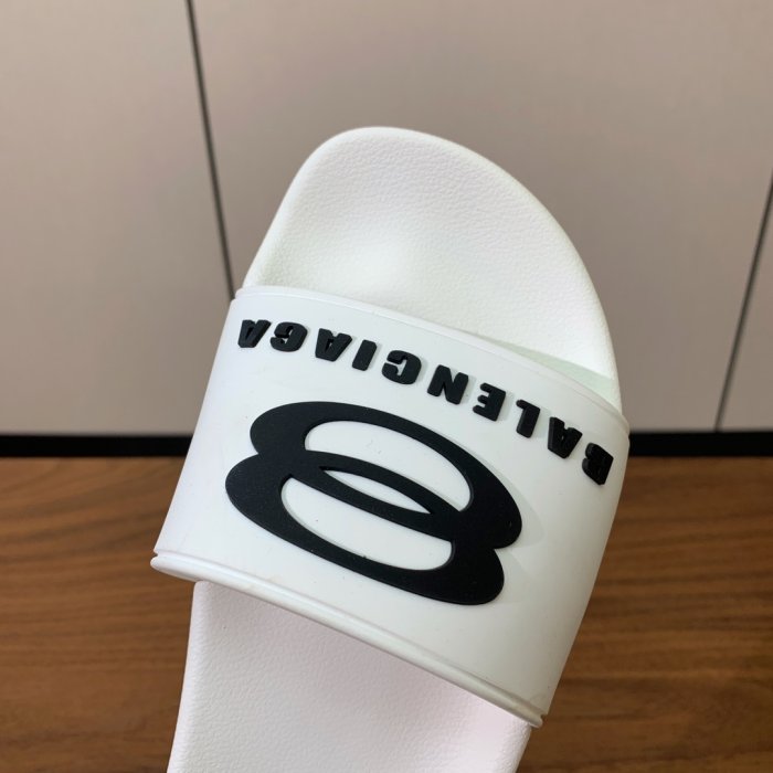 Шлепанцы фото 6