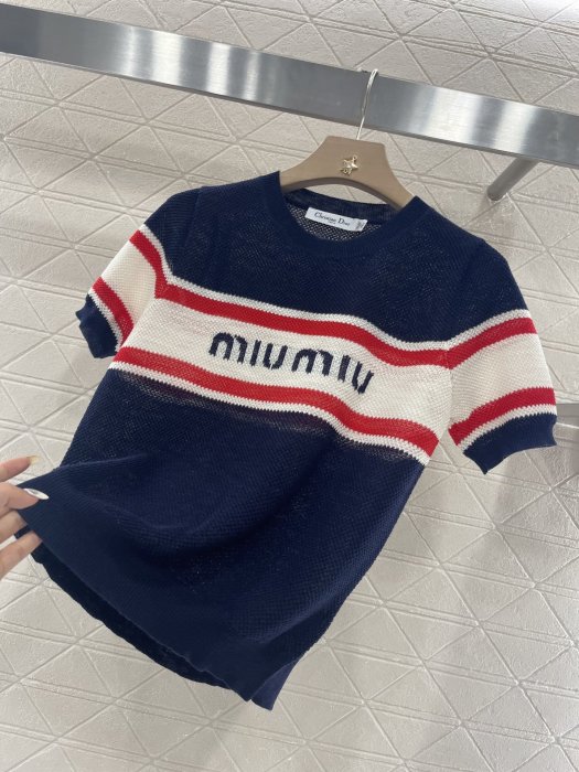 T-shirt women's фото 5