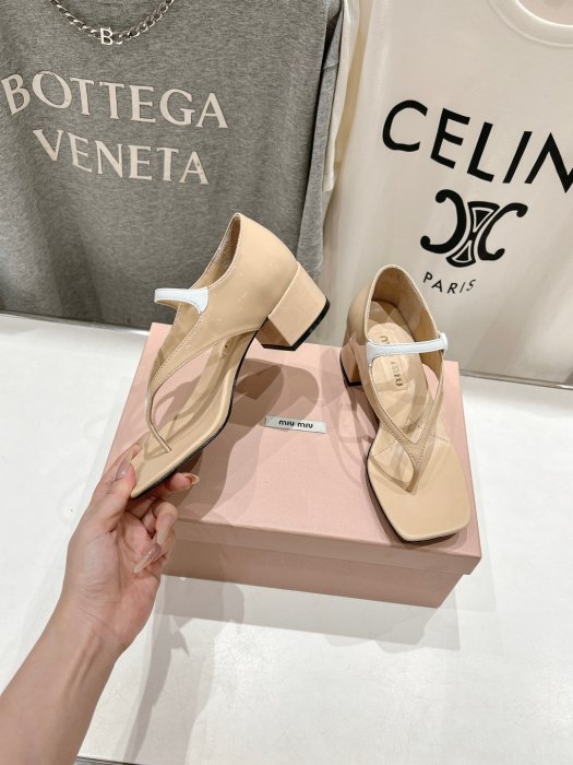 Босоножки фото 3