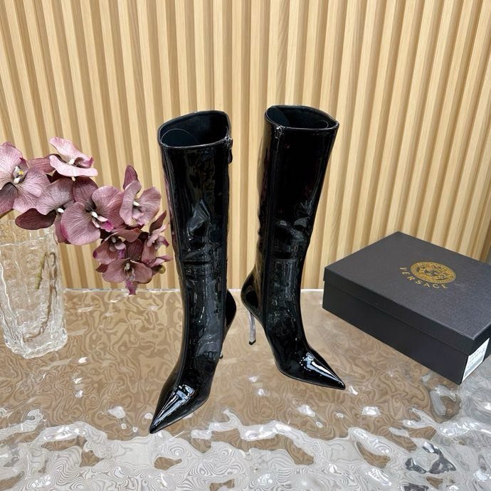 Boots women's on stud фото 6