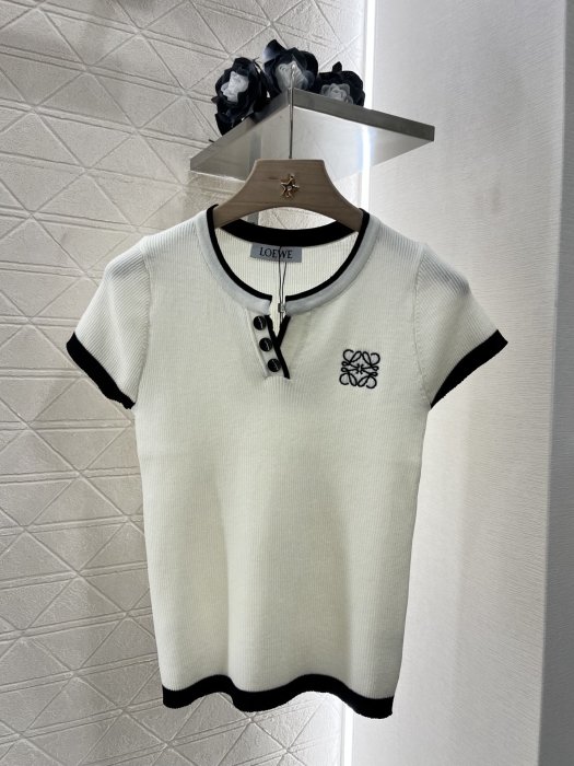 Футболка женская