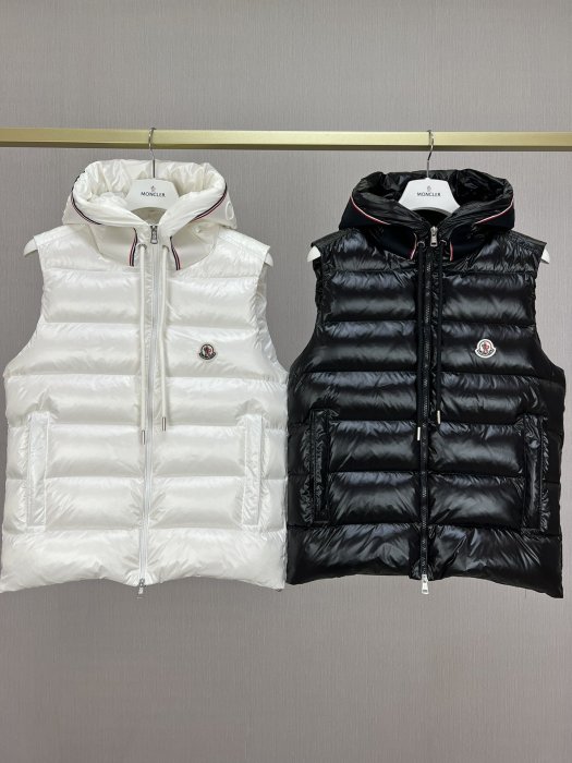 Vest men's