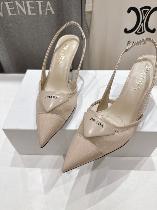 Босоножки фото 7