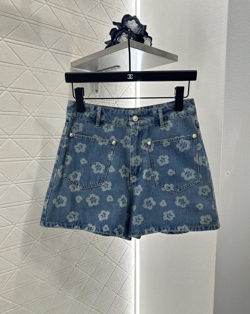 Шорты женские