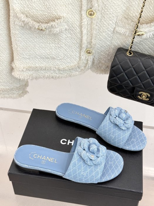 Шлепанцы фото 3