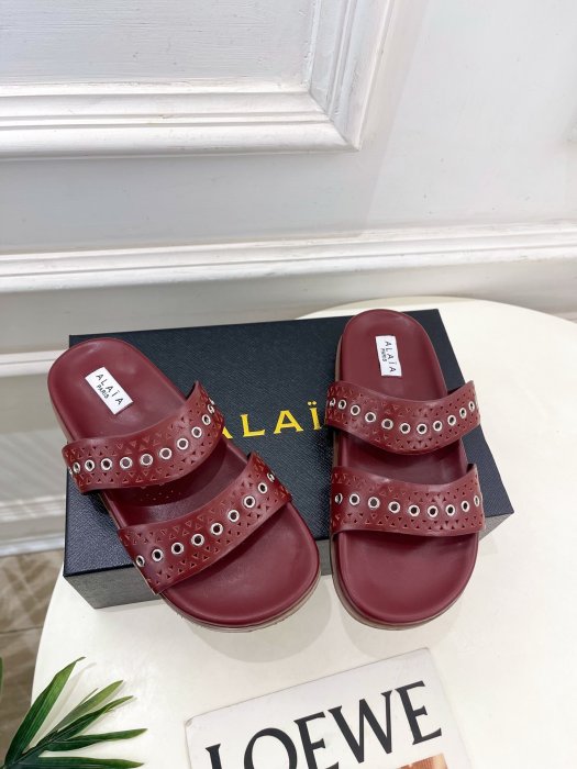 Шлепанцы женские фото 2