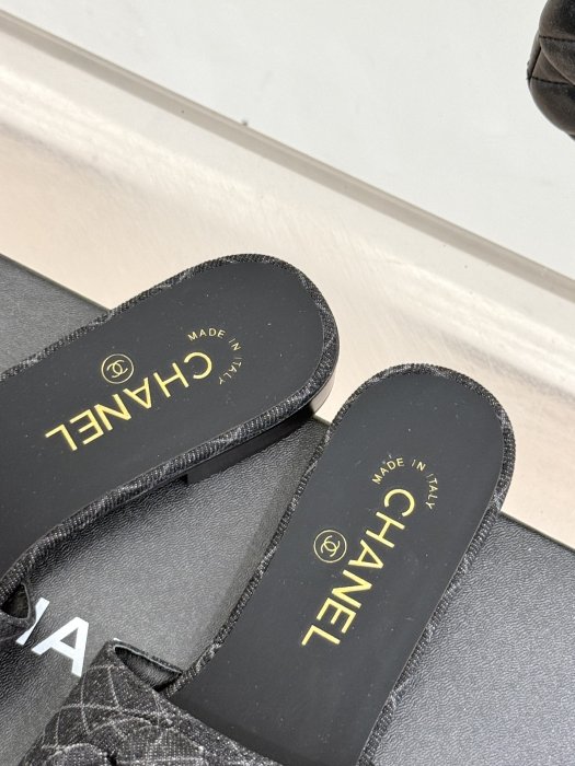 Шлепанцы фото 8