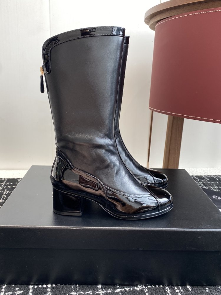 Сапоги женские фото 2