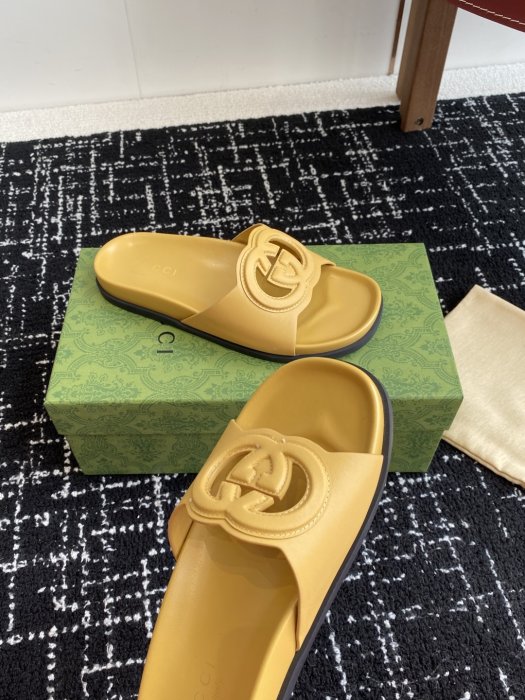 Шлепанцы фото 6