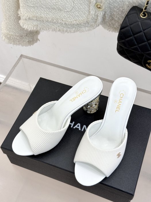 Босоножки фото 2