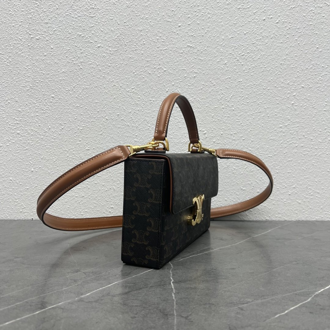 A bag TRIOMPHE BAG 23 cm фото 2