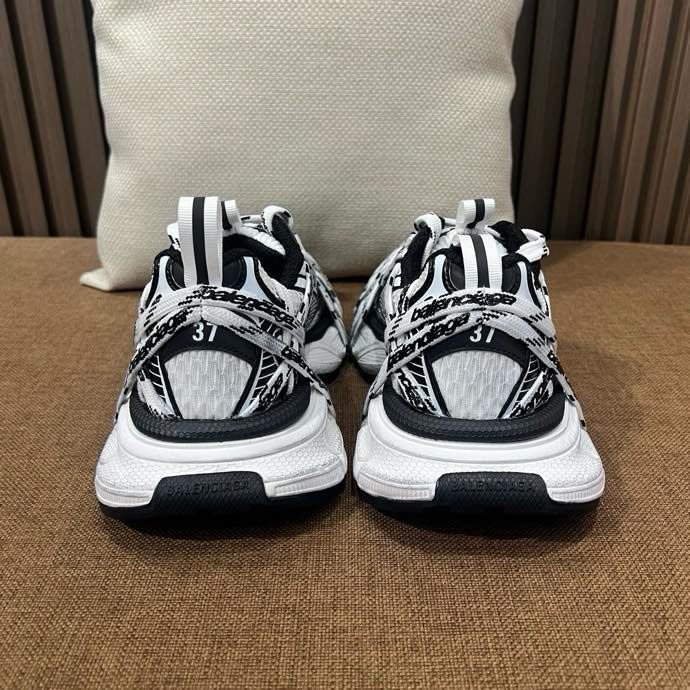 Кроссовки фото 9