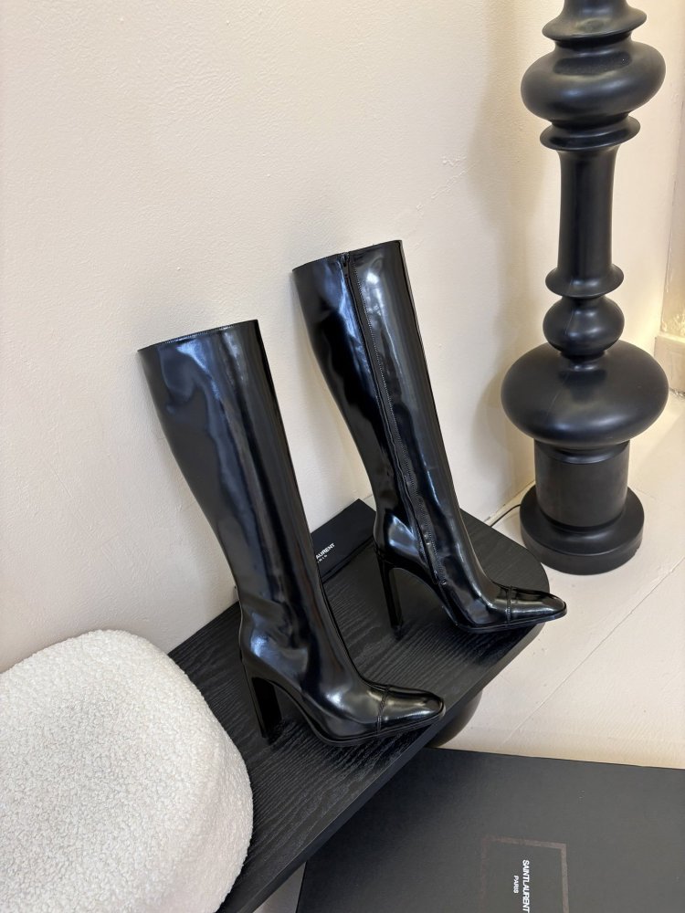 Сапоги женские фото 4