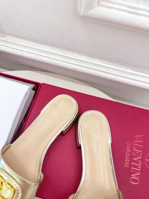 Босоножки фото 7