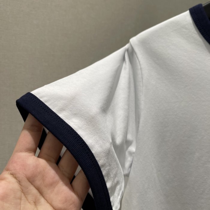 T-shirt women's фото 5