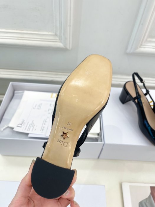 Босоножки фото 9