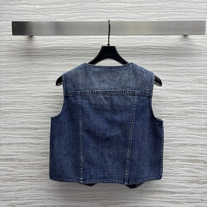 Костюм женский фото 5