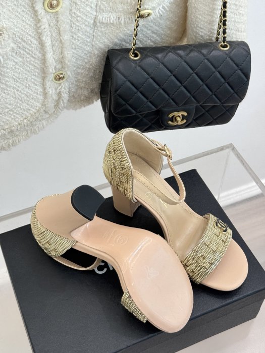 Босоножки фото 9