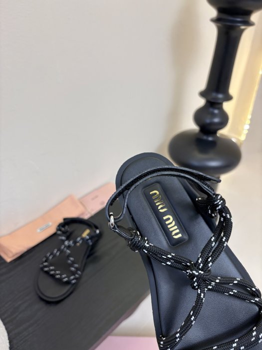 Сандалии женские фото 8